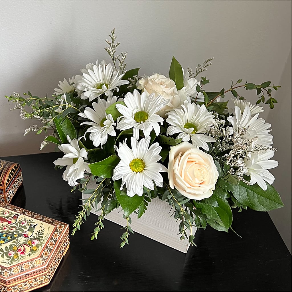 Fresh Linen Box Bouquet –  Pt Passionate Florist, Monroe WA