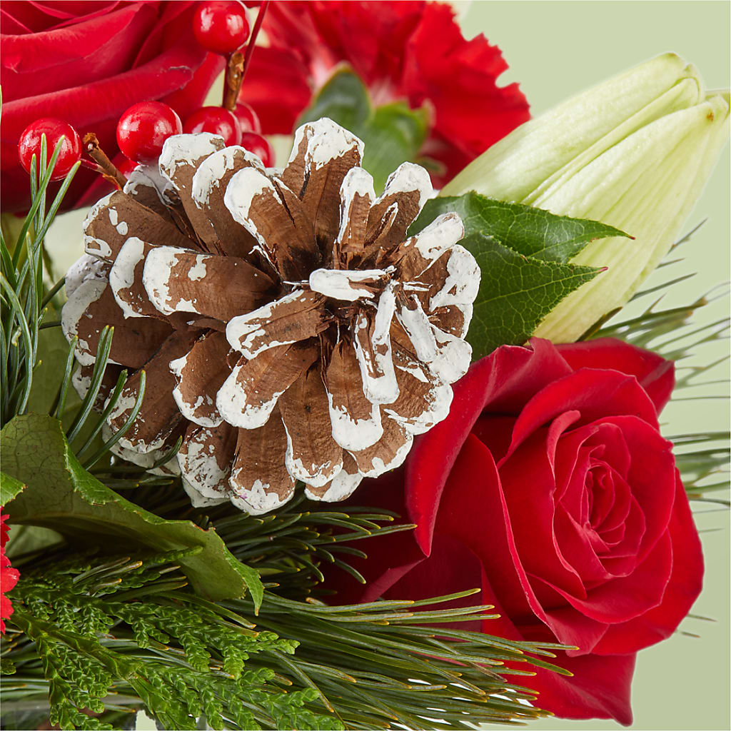 Glistening Icicles Bouquet –  Pt Passionate Florist, Monroe WA